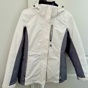 Amazing Gerry winter/ski parka with 2-way.